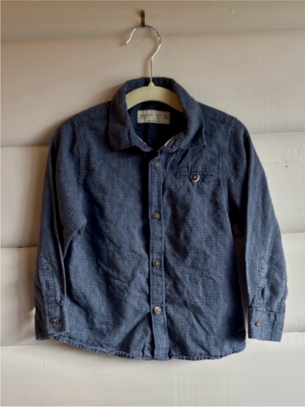 3/$25 Zara Boys Blue Herringbone Button-Up Shirt Size 4 (104) Dress Shirt